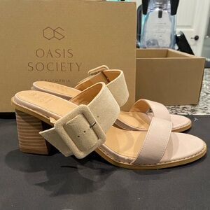 Vici Collection Oasis Society Kelly Heeled Buckle sandal size 8.5 BRAND NEW!